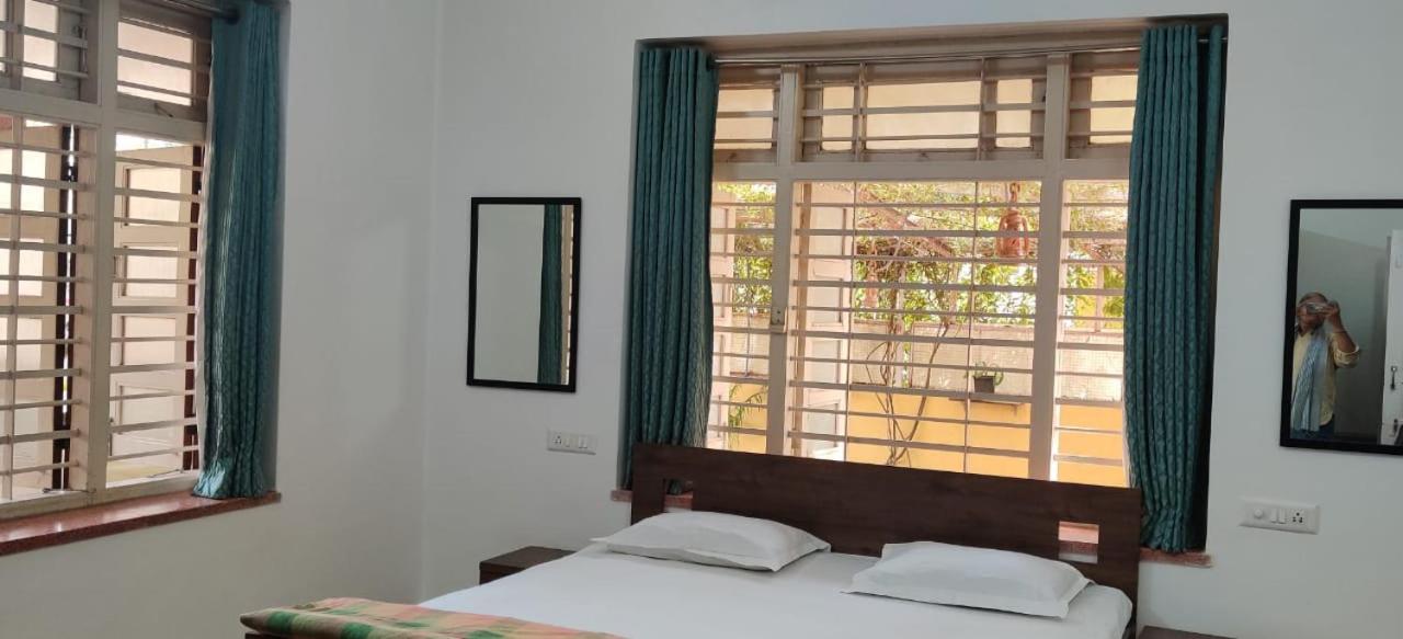 Srinekatan Heritage Villa Homestay Ahmedabad Exteriör bild