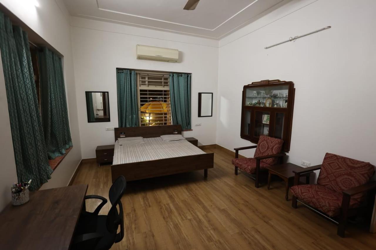 Srinekatan Heritage Villa Homestay Ahmedabad Exteriör bild